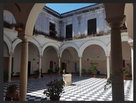 Patio noble del Ayuntamiento de Llerena - Badajoz