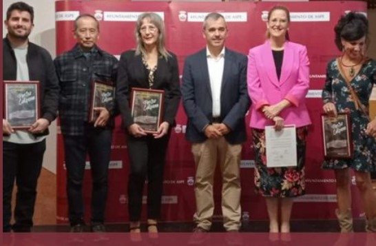 Premiados por la izquierda del cuarto premio al primero