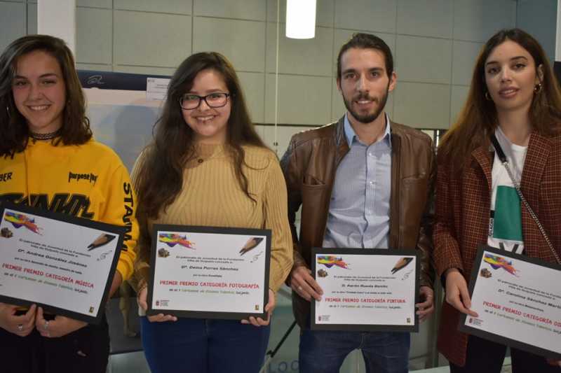 entrega-de-los-premios-del-certamen-de-jovenes-talentos-organizado-por-la-fundacion-villa-de-guijuelo-salamanca